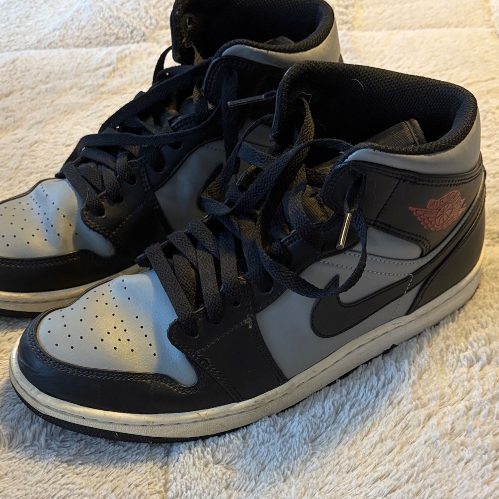 Jordan 1 Mid Shadow Red